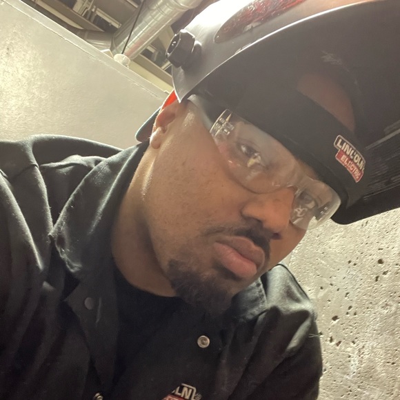 Meet your Posher, Christopher - Picture 5 of 8